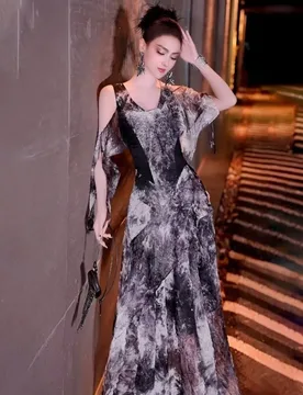 A new style of fashionable ink-wash printed halter dress with flowing ribbon and youthful - Aliexpress - FashionsVida