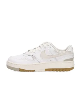 Scarpa Bassa Donna Wmns Gamma Force White/phantom/light Bone/sanddrift - Nike - FashionsVida