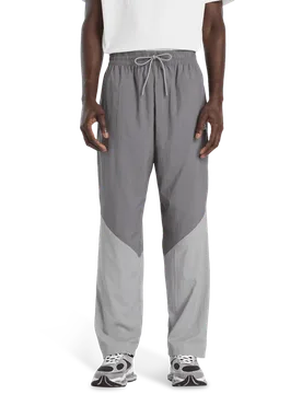 Sport Legacy Herren Hosen - Grau - Größe M - Nylon Grey M - New Balance - FashionsVida