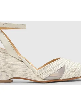 Zapato de salón de mujer Joy con cuña y cierre de hebilla - Castañer - FashionsVida