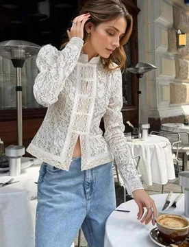 Blusa elegante para mujer de encaje floral semitransparente con cuello alto, mangas abullonadas, ajuste regular, detalle de botones, de gasa sin elast - Shein - FashionsVida