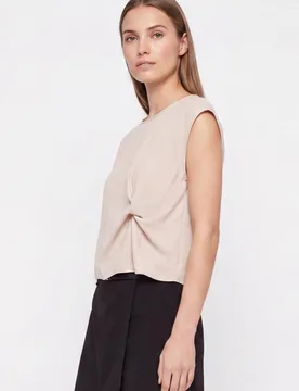 Top manga sisa con detalle nudo - Vero Moda - FashionsVida