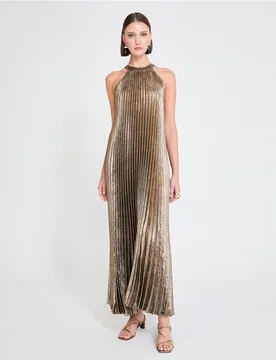 Vestido largo plisado con cuello halter - Lola Casademunt - FashionsVida