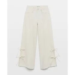 Pantalón de mujer con detalle de lazos