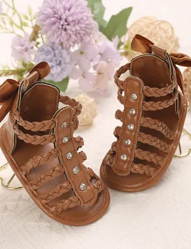 Nuevas sandalias de verano clásicas con suela suave y diseño hueco para bebés de 0 a 1 año EUR17 - Shein - FashionsVida