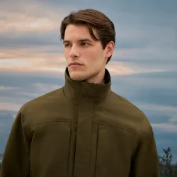 Chaqueta de hombre ligera impermeable