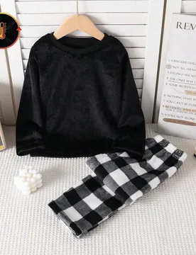 Piezas Conjunto de pijama para niños otoño/invierno, top negro combinado con pantalones de franela a cuadros clásicos y blancos de manga larga, & r - Shein - FashionsVida