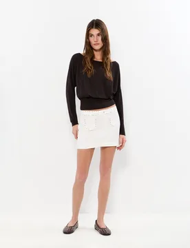 Falda corta de cintura ancha con tachas - Brownie - FashionsVida