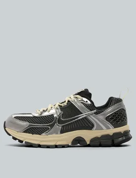 Kids Unisex Junior Zoom Vomero 5 Trainer - Grey - Size Uk 6 - Nike - FashionsVida