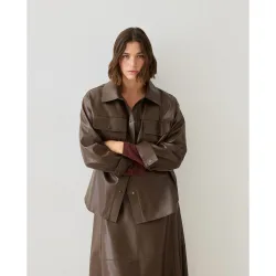 Sobrecamisa de mujer con efecto polipiel