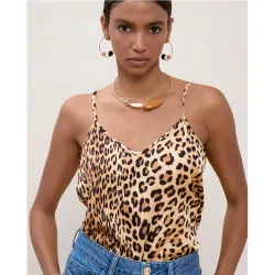 Mujer lencero animal print