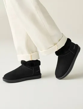 Women's Waterproof Risley Short Borg Boots in Black Size: 5 - Black - Size: 5 - Regatta - FashionsVida