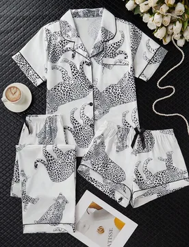 Conjunto de pijama de 3 piezas con estampado de leopardo, top de manga corta con bolsillo, pantalones cortos y pantalones para mujer, primavera-verano - Shein - FashionsVida