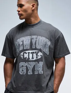 Herren Active New York City Gym Verwaschen Übergroß Verlängerter Ausschnitt Oberteil Black Größe Small - boohooMAN - FashionsVida