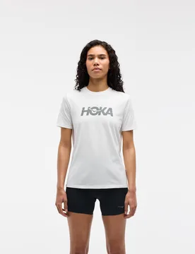 Women's Core Logo Graphic T-Shirt in White, Size XL - HOKA - FashionsVida