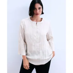 Blusa de mujer manga larga y pechera con textura