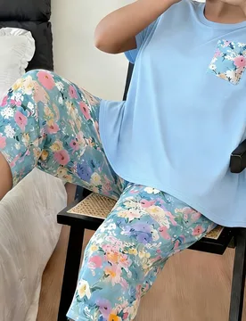Conjunto de pijama para mujer talla grande, manga corta & pantalones 3/4, top con bolsillo, floral, holgado casual cómodo, ropa de verano - Shein - FashionsVida