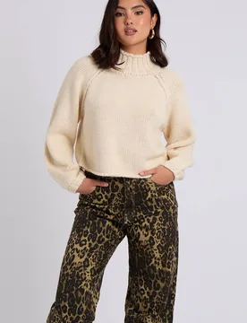 Women's Wool Blend Exposed Seam Jumper in Cream Size: Large - Cream - Size: L - Urban Bliss - FashionsVida