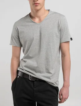 Camiseta de hombre de manga corta con cuello en v - Replay - FashionsVida