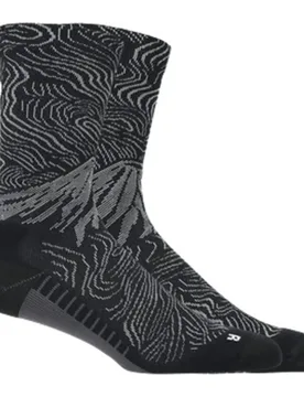 Fujitrail Graphic Crew Socks Black / Cloud Grey UK 9.5-11 Men,Women - Asics - FashionsVida