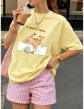 Pieza Camiseta de manga corta y cuello redondo para mujer, con estampado de letras en inglés "Gato Durmiente". Top elegante de vacaciones Y2K, ropa c - Shein - FashionsVida