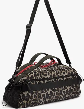 Bolso de hombro estilo deportivo con cierre de cremallera y estampado animal print - Parfois - FashionsVida