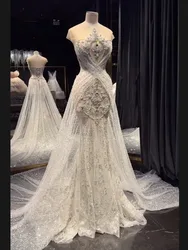 The host of fish-tail banquet shone a light and luxurious niche dress