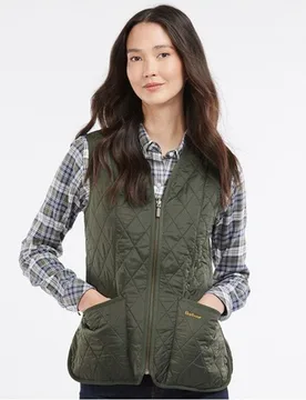 Parka de mujer acolchado de felpa con bolsillos de parche - Barbour - FashionsVida