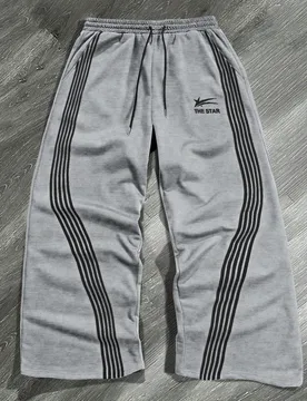 Pantalones de chándal holgados con cordón en la cintura y eslogan gráfico para hombres, para rave y fútbol S - Shein - FashionsVida