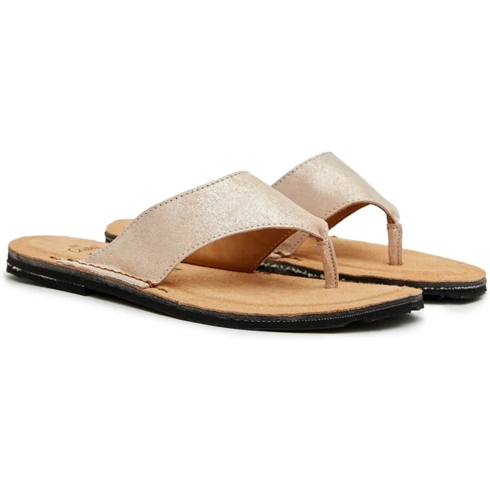 Sandalia de dedo de mujer con piel dorada - CASTELL MENORCA - FashionsVida