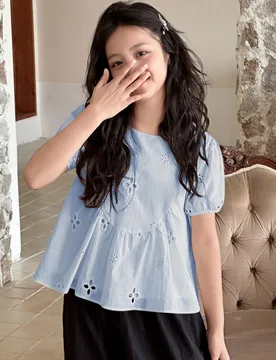 Blusa de manga abullonada con cuello Peter Pan y bordados calados para niñas preadolescentes, ideal para vacaciones de verano 8Y - Shein - FashionsVida