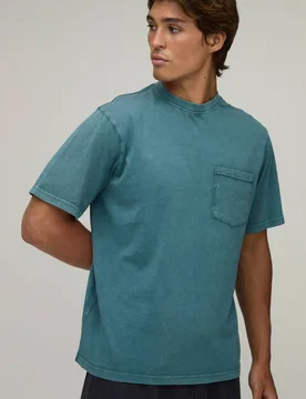 Herren Essentielles Gewaschenes Normal Geschnittenes T-Shirt Mit Brusttasche Forest Größe XS - boohooMAN - FashionsVida