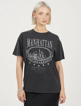 Women's Acid Wash Oversized Graphic T-Shirt in Black Size: XL - Black - Size: XL - Brave soul - FashionsVida