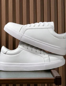Zapatillas casuales de cordones blancas sólidas para hombres, zapatos de skate minimalistas y cómodos para hombres EUR38 - Shein - FashionsVida