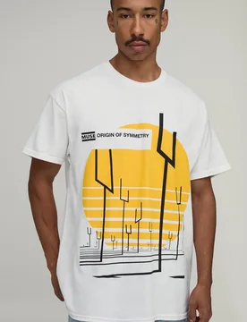 Herren Übergroßes Muse Symmetry Lizenz-Print Oberteil White Größe Small - boohooMAN - FashionsVida