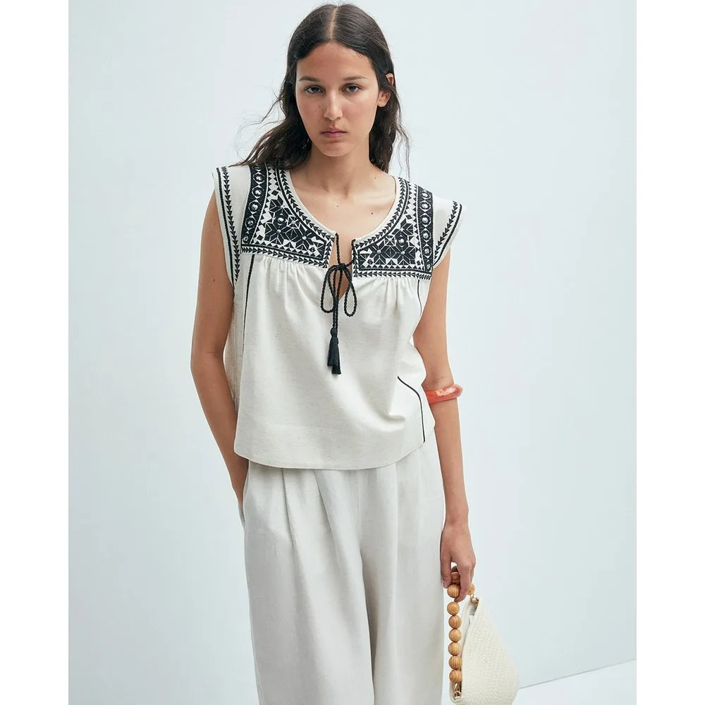 Sfera - Blusa bordados espejo - Sfera - FashionsVida