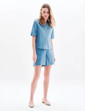 Camisa de mujer con manga corta y cuello mao - Caroll - FashionsVida