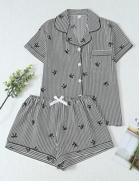 Conjunto de pijama de mujer de 2 piezas con top de manga corta de cuello con lazo a rayas y pantalones cortos con lazo, cómodo para primavera/verano - Shein - FashionsVida