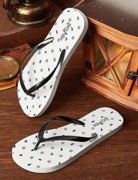 Chanclas para damas, pantuflas con estampados infantiles lindos para el verano, zapatos de playa para vacaciones fuera de casa, cómodos para los pies - Shein - FashionsVida