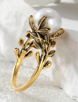 Vintage Golden Plated Ladies' Ring Carved and Hollowed Out Design Simple Artistic Style Ring Daily Fashion Casual Jewelry - Aliexpress - FashionsVida