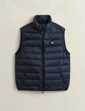 Chaleco de abrigo de hombre con bolsillos laterales y logo en el pecho - Gant - FashionsVida