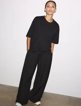 Oversize-T-Shirt mit kurzen Ärmeln Schwarz S - Stradivarius - FashionsVida