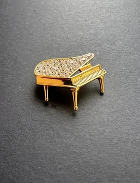 VKVVA Fashion Jewelry Rhinestone Crystal Grand Piano Music Brooch Pendant for Women Birthday Gifts, Unique Gift - Aliexpress - FashionsVida