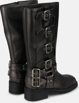 Botas biker de mujer con múltiples correas y hebillas metálicas - Alma en Pena - FashionsVida