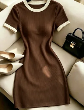 Vestido mini de punto acanalado ajustado y estilizante, de manga corta, cuello redondo, color bloque marrón, elegante y suave, estilo sencillo y vers - Shein - FashionsVida