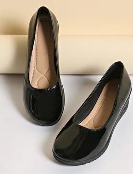 Zapatos de plataforma con suela gruesa para mujer, zapatos sin cordones de suela blanda con empeine bajo, diseño de cuero sintético de alto brillo E - Shein - FashionsVida