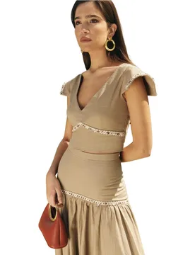 Top d emujer de corte crop y escote en v - MIPHAI - FashionsVida