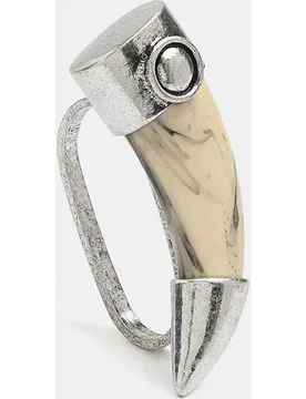 Anillo con forma de cuerno - Parfois - FashionsVida
