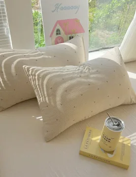 Juego de 2 fundas de almohada de poliéster estampadas, transpirables y lavables a máquina (sin rellenos) para ropa de cama de dormitorio, ropa de ca - Shein - FashionsVida