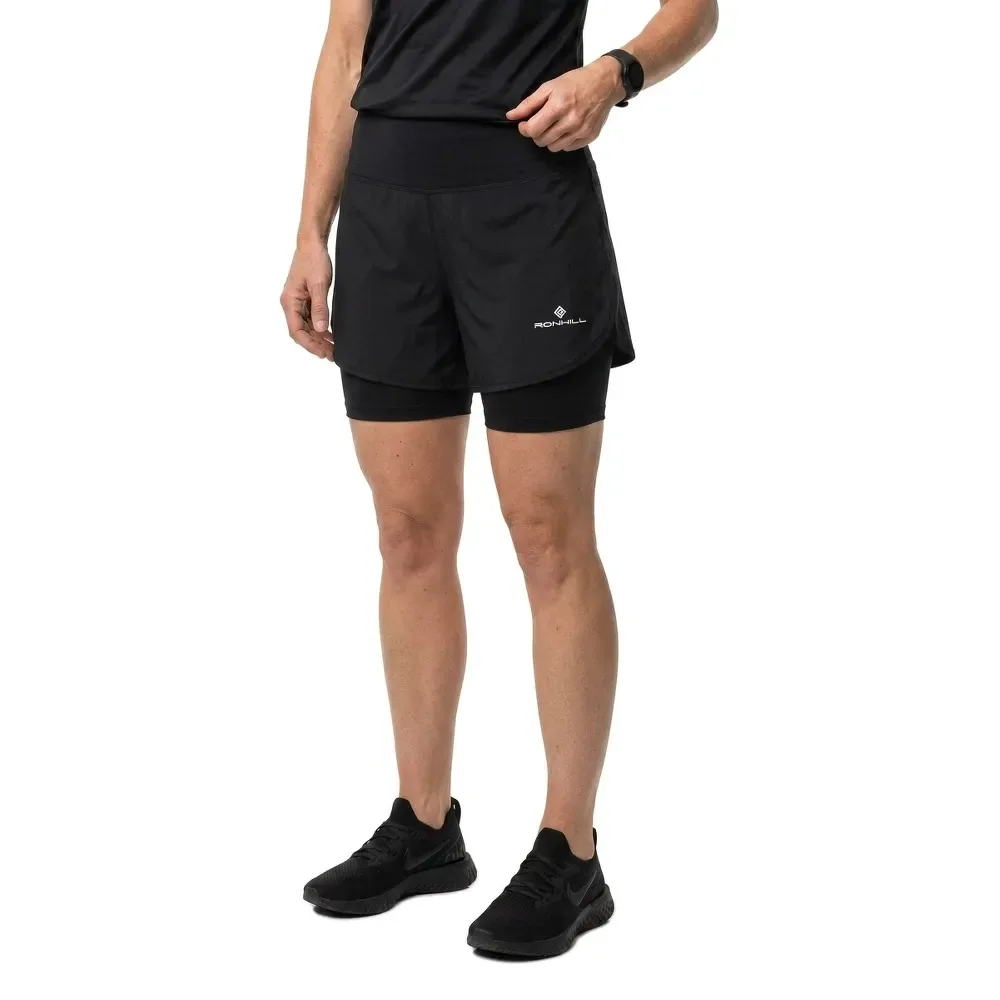 Tech 4.5´´ Twin Shorts All Black 44 Women - Ronhill - FashionsVida